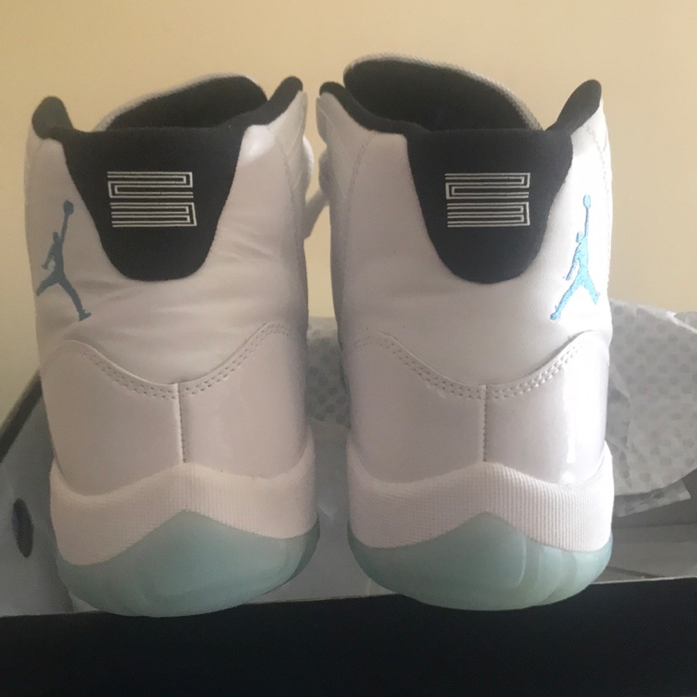 Jordan 11s retros